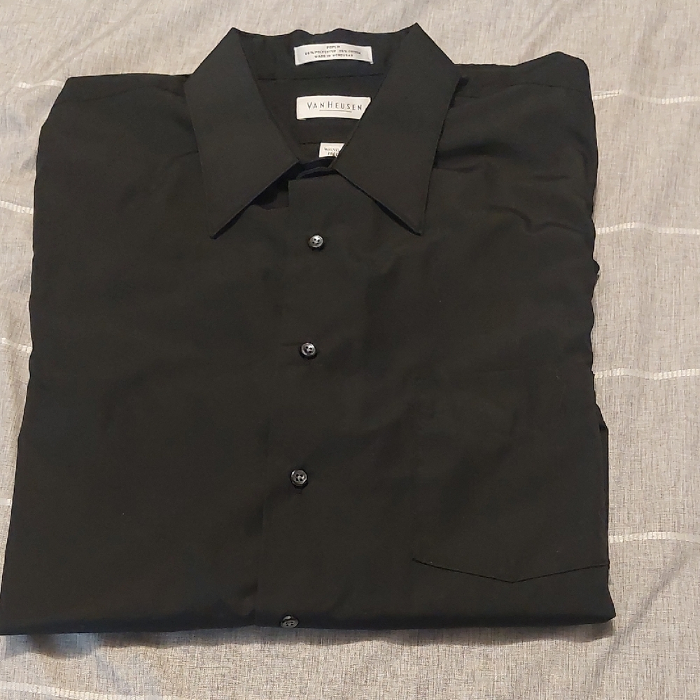Van Heusen Men's Charcoal Dress Shirt